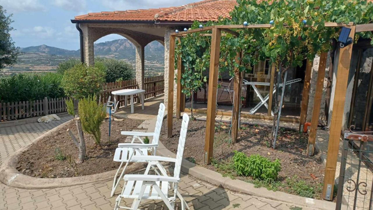 Vila La Casa Nella Natura Perfugas Exteriér fotografie